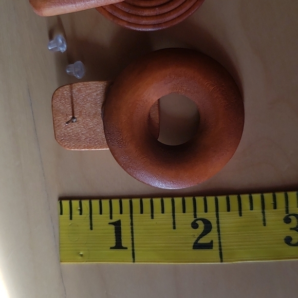 RETRO Style Geometric Round Plate Hollow Earrings NWOT - Picture 4 of 5